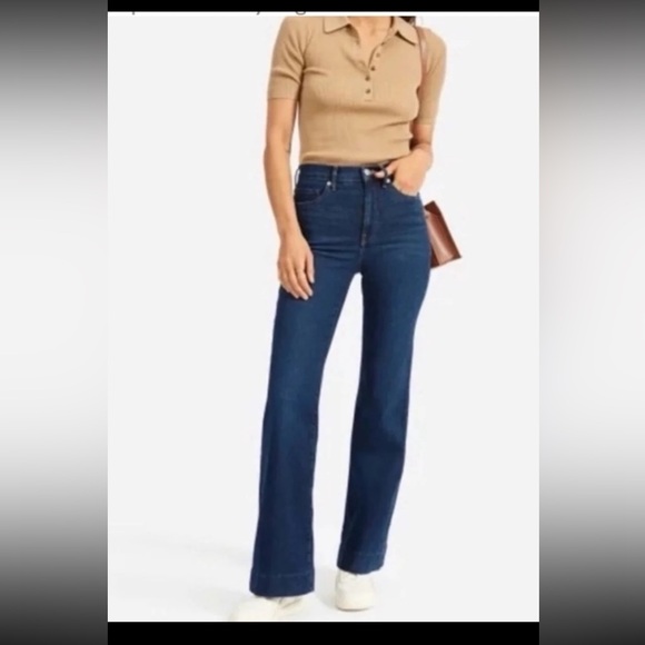 Everlane The High Rise Flare Jean Dark wash
Size 26 - Picture 2 of 12
